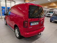 Begagnad VW Caddy R 150 HK (110 kW) 2017 Röd Minibuss