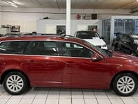 Begagnad Volvo V70 Momentum 163 HK (119 kW) 2011 Röd Kombi
