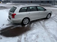 begagnad Toyota Avensis Kombi 2.0 D-4 VVT-i