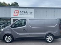 begagnad Renault Trafic 2.9t 1.6 dCi D-Värm Navi P-Sensorer 2015, Transportbil