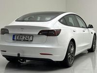 Begagnad Tesla Model 3 Standard Range 235 kW (320 HK) 2023 Vit Sedan