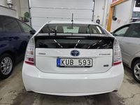 Begagnad Toyota Prius 136 HK (100 kW) 2010 Vit Halvkombi