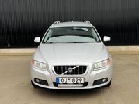 Begagnad Volvo V70 Summum 176 HK (129 kW) 2010 Ljusgrå (grå) Kombi