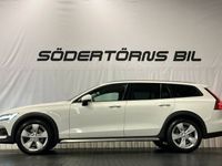 begagnad Volvo V60 CC D4/AWD/DRAG/VOC/KAMREMSBYTT/MOMSBIL