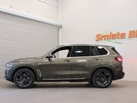 begagnad BMW X5 xDrive45e INNOVATION LUFT SKY LASER N-VISION DRAG MOMS 394hk