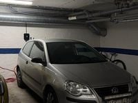 Begagnad VW Polo 75 HK (55 kW) 2006 Halvkombi