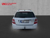 Begagnad Mercedes C180 Avantgarde 156 HK (114 kW) 2010 Silver Kombi