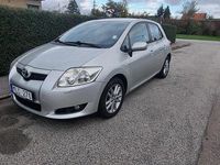 Begagnad Toyota Auris 132 HK (97 kW) 2009 Silver Halvkombi