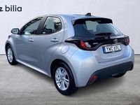 Begagnad Toyota Yaris Hybrid Active 117 HK (86 kW) 2024 Silver Halvkombi