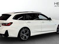 Begagnad BMW 330 M Sport 184 HK (135 kW) 2023 Vit Kombi