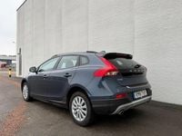 Begagnad Volvo V40 CC Momentum 150 HK (110 kW) 2017 Blåmetalic Kombi