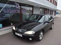 Begagnad Renault Mégane II Expression 116 HK (85 kW) 2001 Svart Halvkombi