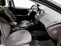 Begagnad Ford Focus Titanium 125 HK (91 kW) 2015 Grå Halvkombi