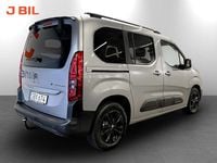 Begagnad Citroën e-Berlingo Shine 100 kW (136 HK) 2023 Grå Minibuss