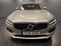 Begagnad Volvo V90 Momentum 190 HK (139 kW) 2019 Ljusbrun Kombi