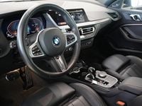 Begagnad BMW M135 Comfort Edition 306 HK (225 kW) 2023 Svart Halvkombi