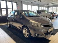 Begagnad Toyota Yaris Active 99 HK (72 kW) 2012 Grå Halvkombi