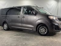 Begagnad Peugeot e-Traveller 100 kW (136 HK) 2021 Grå Minibuss