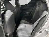 Begagnad Toyota C-HR Active 124 HK (91 kW) 2017 Grå SUV