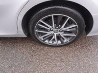 Begagnad Toyota Camry Hybrid Executive 218 HK (160 kW) 2022 Silver