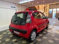Begagnad Citroën C1 68 HK (50 kW) 2007 Röd Halvkombi