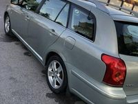 begagnad Toyota Avensis Kombi 2.0 D-4 VVT-i