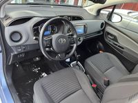 begagnad Toyota Yaris Hybrid e-CVT Euro 6