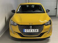 Begagnad Peugeot e-208 Active 100 kW (136 HK) 2022 Gul Halvkombi