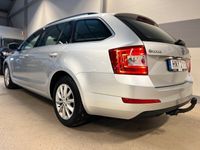 begagnad Skoda Octavia Kombi 1.6 TDI DRAG/PDC/FARTHÅLLARE