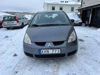 Begagnad Mitsubishi Colt 95 HK (69 kW) 2007 Grå Halvkombi