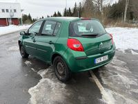 Begagnad Renault Clio R.S. 98 HK (72 kW) 2006 Halvkombi