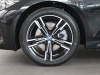 begagnad BMW 328 330e xDrive Touring M Sport Drag Rattvärme Park Assist 2024, Kombi