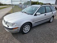 Begagnad Volvo V40 136 HK (100 kW) 2002 Grå Kombi