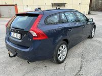 begagnad Volvo V60 T3 Kinetic Euro 5