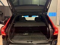 Begagnad Volvo XC60 R-Design 340 HK (250 kW) 2021 Svart SUV