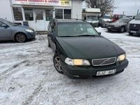Begagnad Volvo V70 Standard 140 HK (102 kW) 2000 Grön Kombi