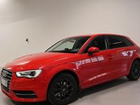 Begagnad Audi A3 Attraction 150 HK (110 kW) 2014 Röd