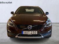 begagnad Volvo V60 CC D4 AWD Classic Plus Drag Navi VOC 2018, Kombi