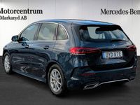 Begagnad Mercedes B180 Advantage 136 HK (100 kW) 2020 Blå Minibuss