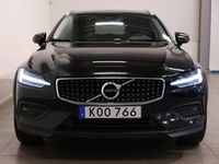 begagnad Volvo V60 CC B4 AWD Advanced SE Parkering Aut Drag Backkamera VOC 2021, Kombi