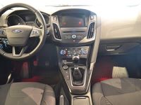 begagnad Ford Focus 1.0 EcoBoost 125hk Backkamera Rattvärme V-hjul Servad vid 7101mil