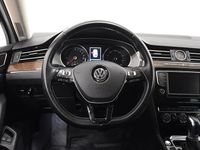 Begagnad VW Passat GTE 218 HK (160 kW) 2016 Vit Kombi