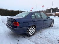 Begagnad BMW 328 Comfort Edition 193 HK (141 kW) 1997 Mörkblå Sedan