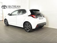 Begagnad Toyota Yaris Hybrid Active 116 HK (85 kW) 2023 Vit Halvkombi