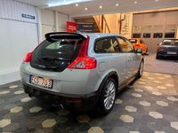 Begagnad Volvo C30 Momentum 220 HK (161 kW) 2006 Vit Halvkombi