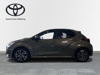 begagnad Toyota Yaris Hybrid 1,5 5D ACTIVE PLUS 2021, Halvkombi
