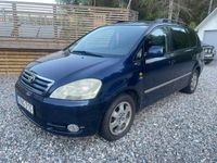 begagnad Toyota Avensis Verso 2.0 D-4D