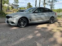 Begagnad BMW 335 Gran Turismo M Performance 340 HK (250 kW) 2014 Grå Halvkombi