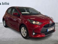 begagnad Toyota Yaris Hybrid ACTIVE KOMFORTPAKET Carplay 2021 Röd