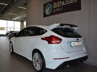 Begagnad Ford Focus RS 350 HK (257 kW) 2016 Vit Halvkombi